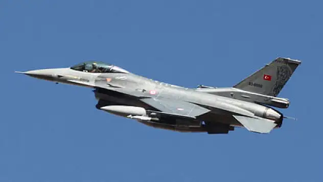 Suriye füze sistemi Türk jetlerini taciz etti