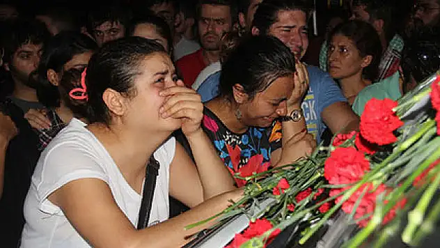 Dilan Sarıkaya'yı arkadaşları gözyaşlarıyla karşıladı