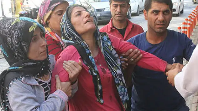 Annesinin kucağında gözünden vuruldu