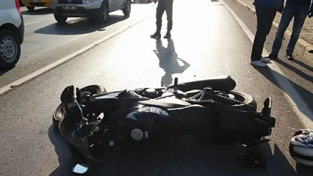 18 yaşındaki genç yarış motoruyla ölüme gitti