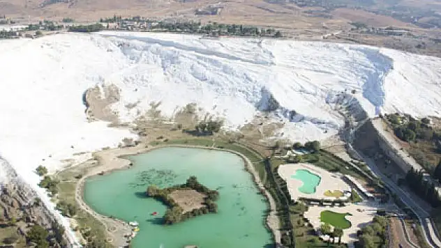 Pamukkale artık havadan da gezilebiliyor