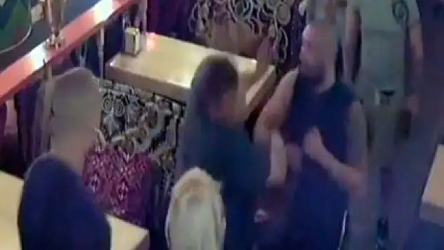 Birer yumrukta bayılttılar