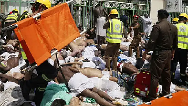 Amerikan Haber Ajansına göre Mekke'de 2 bin 110 kişi öldü