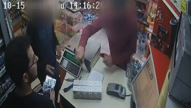 Bıçaklı büfe soygunu kamerada