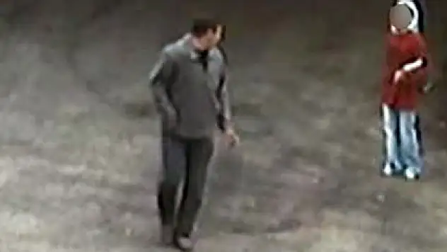 17 yaşındaki genç kıza taciz kamerada!