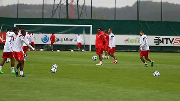 Benfica, Kemerburgaz'da son çalışmasını yaptı