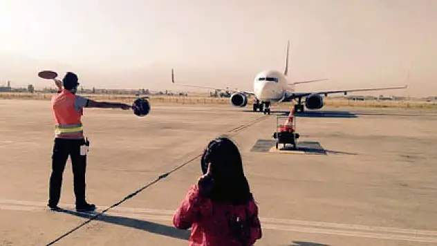 Tuvalet kavgası uçağa acil iniş yaptırdı