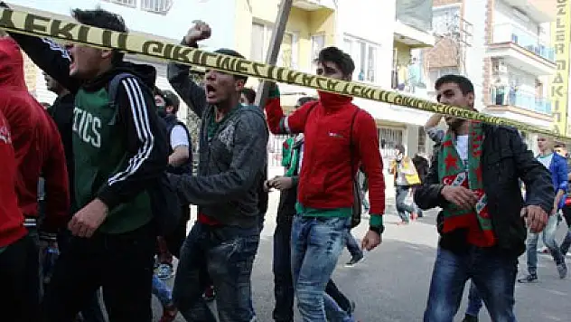 İzmir derbisi öncesi olaylar çıktı