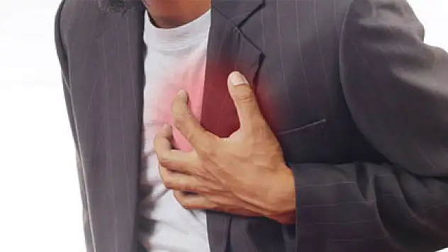 Kalp krizi geçiren kişi neler yapmalı?