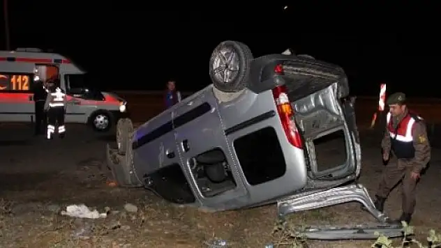 Kapalı Kasa Kamyonet Takla Attı: 6 Yaralı