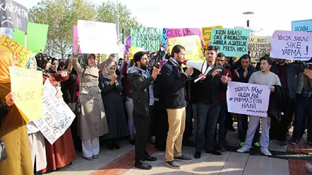 Öğrencilerden YÖK'e Formasyon Tepkisi