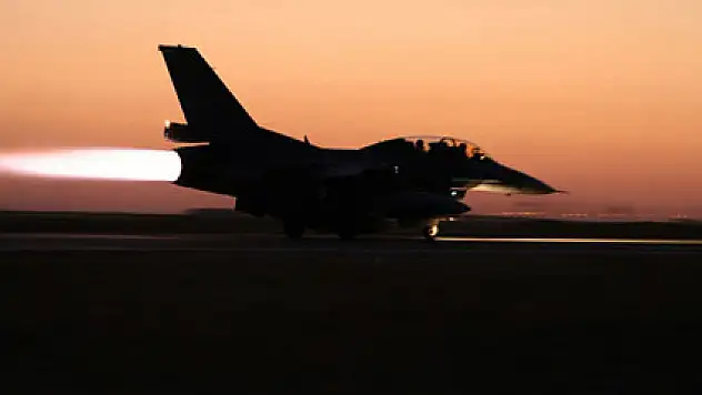 Savaş uçakları IŞİD mevzilerini vurdu