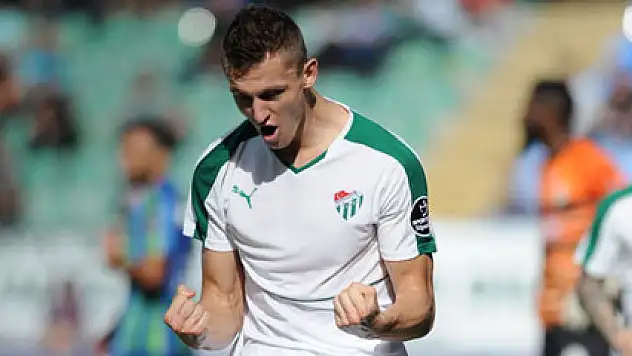 Tomas Necid golü unuttu