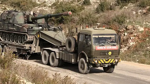 Hatay sınırına obüs sevkiyatı başladı