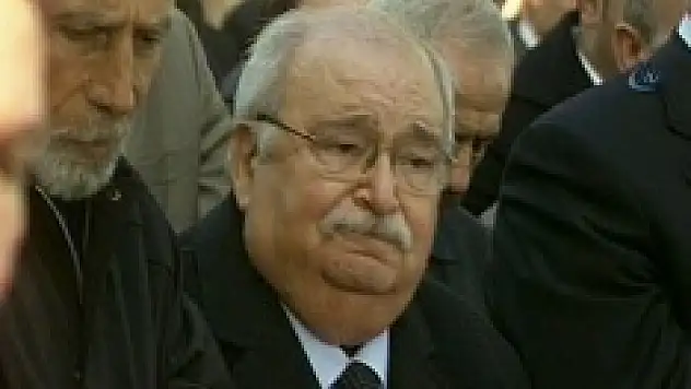 Hasan Pulur hayatını kaybetti