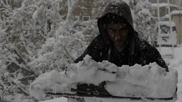 Hakkari'de kar esareti