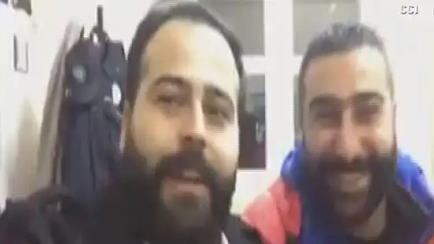 Sinema salonunda kahkaha atınca karakolluk oldular