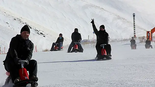 Palandöken'de kayak ve kızak sezonu açıldı