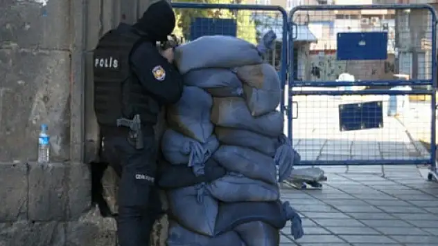 Sur'da 18 terörist öldürüldü