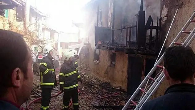 Kütahya'da korkutan yangın