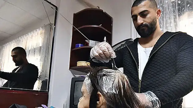 Kuaförün cezası, yaşlılara ödül oldu