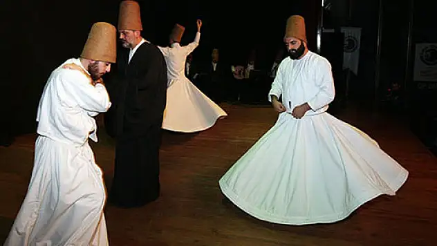 Mevlana, vuslatının 742'inci yılında Kartal'da anıldı