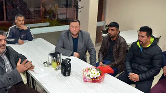 Tekmeci futbolcuya şok!