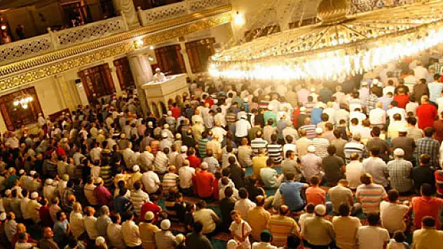 Mevlid Kandili nedir? Mevlid Kandili duası var mı? Mevlid Kandili'nde hangi ibadetler yapılmalı?