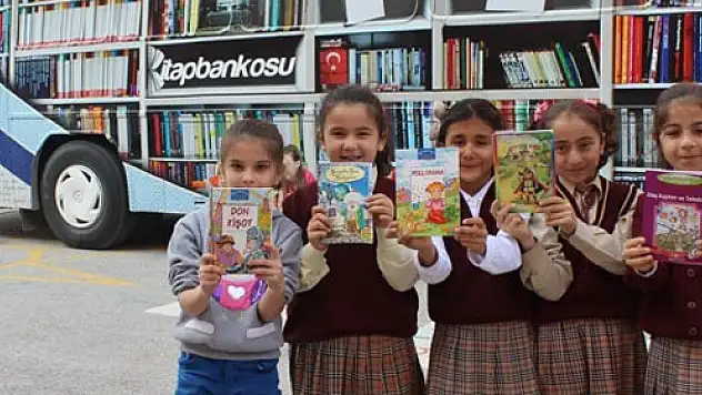 'Diriliş' ekibinden köy okullarına kitap bağışı kampanyası