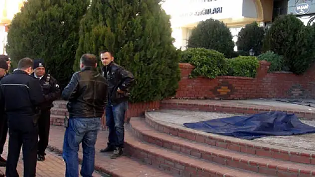 Bunalıma giren hukuk öğrencisi canına kıydı!