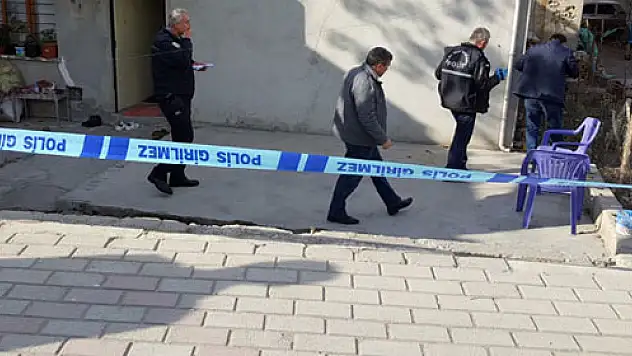 Pompalı tüfekle hem kızını hem de torununu vurdu