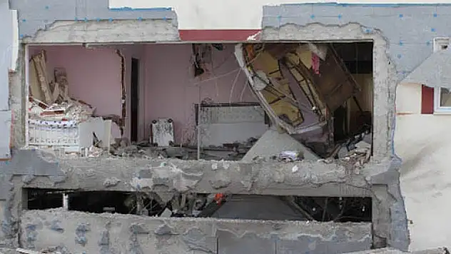 Bomba değil kalorifer: 1 ölü, 2 yaralı