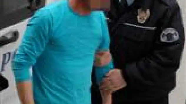 Tabancayla yakalanan genç gözaltına alındı