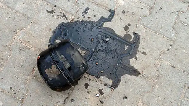 Teröristlerin bombası ellerinde patladı: 3 yaralı