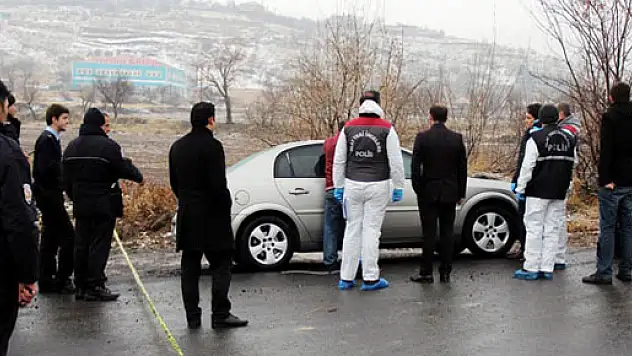 Otomobilinde vurulmuş halde bulundu