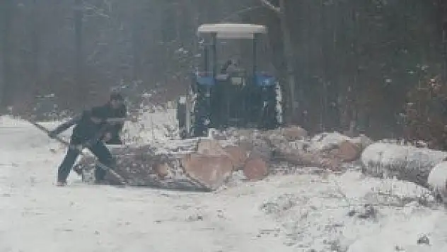 KAR KIŞ DEMEDEN ÇALIŞIYORLAR!