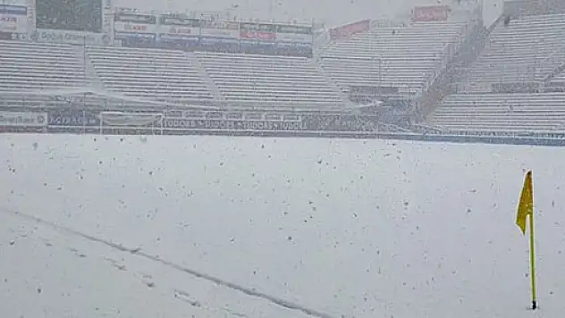 Hüseyin Avni Aker'de kar kalınlığı artıyor