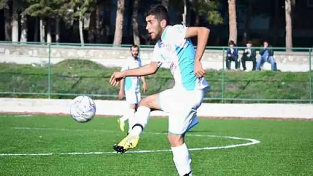 Genç futbolcu kaza kurbanı