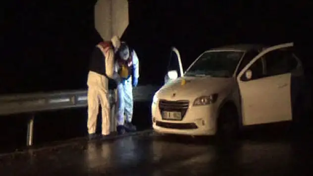 Kardeşlere çapraz ateş: 2 ölü