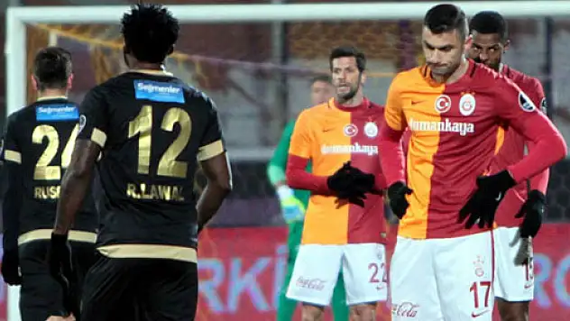 Galatasaray zirveden koptu