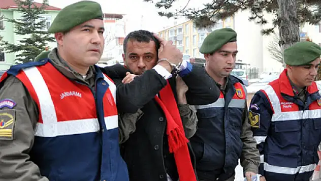 Şizofreni hastası adam 5 aylık hamile eşini av tüfeğiyle öldürdü