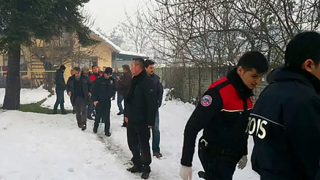 3 kişi boğazları kesilmiş halde bulundu