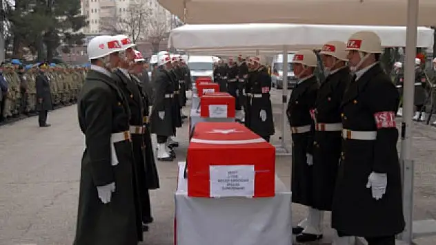 Şehitler memleketlerine uğurlandı