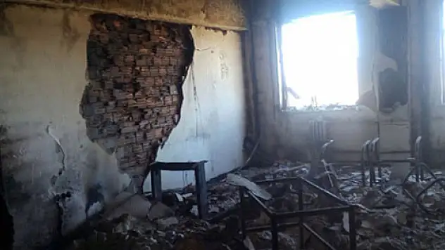 Teröristler okul yakmaya devam ediyor