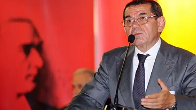 Galatasaray'da kritik toplantı: Eski yöneticileri kulübe çağırdı