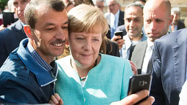 Almanya Başbakanı Merkel'e anket şoku