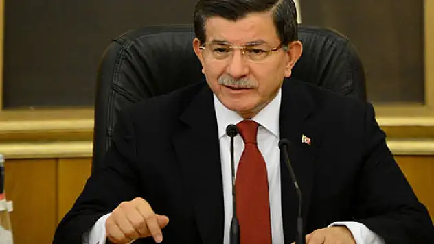 Ahmet Davutoğlu: Bu ülkeyi böldürmeyiz
