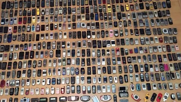 Bu telefon koleksiyonu satışta: Değeri 200 bin lira