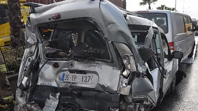 Korkutan zincirleme kaza: Beş yaralı