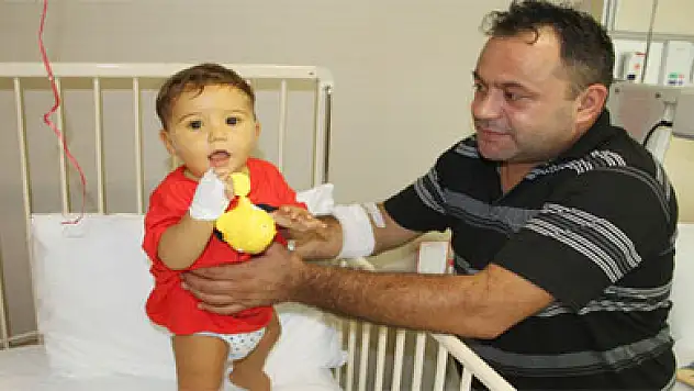 Mavi ışık hastası minik Poyraz'dan çok güzel haber